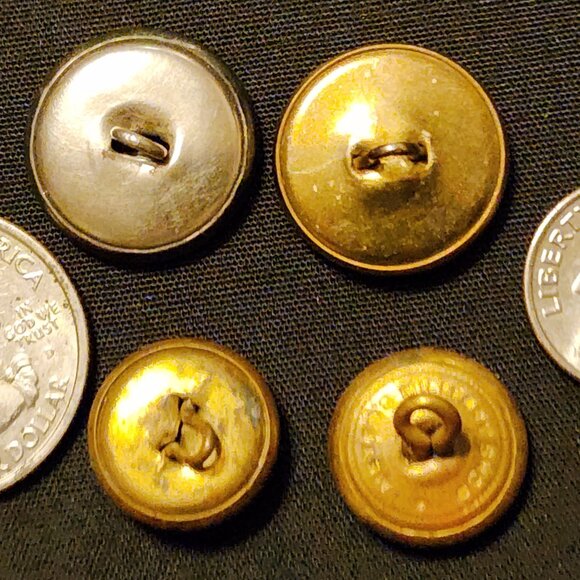 Antique/Vintage Lot of 20 Metal Buttons - Picture 6 of 11
